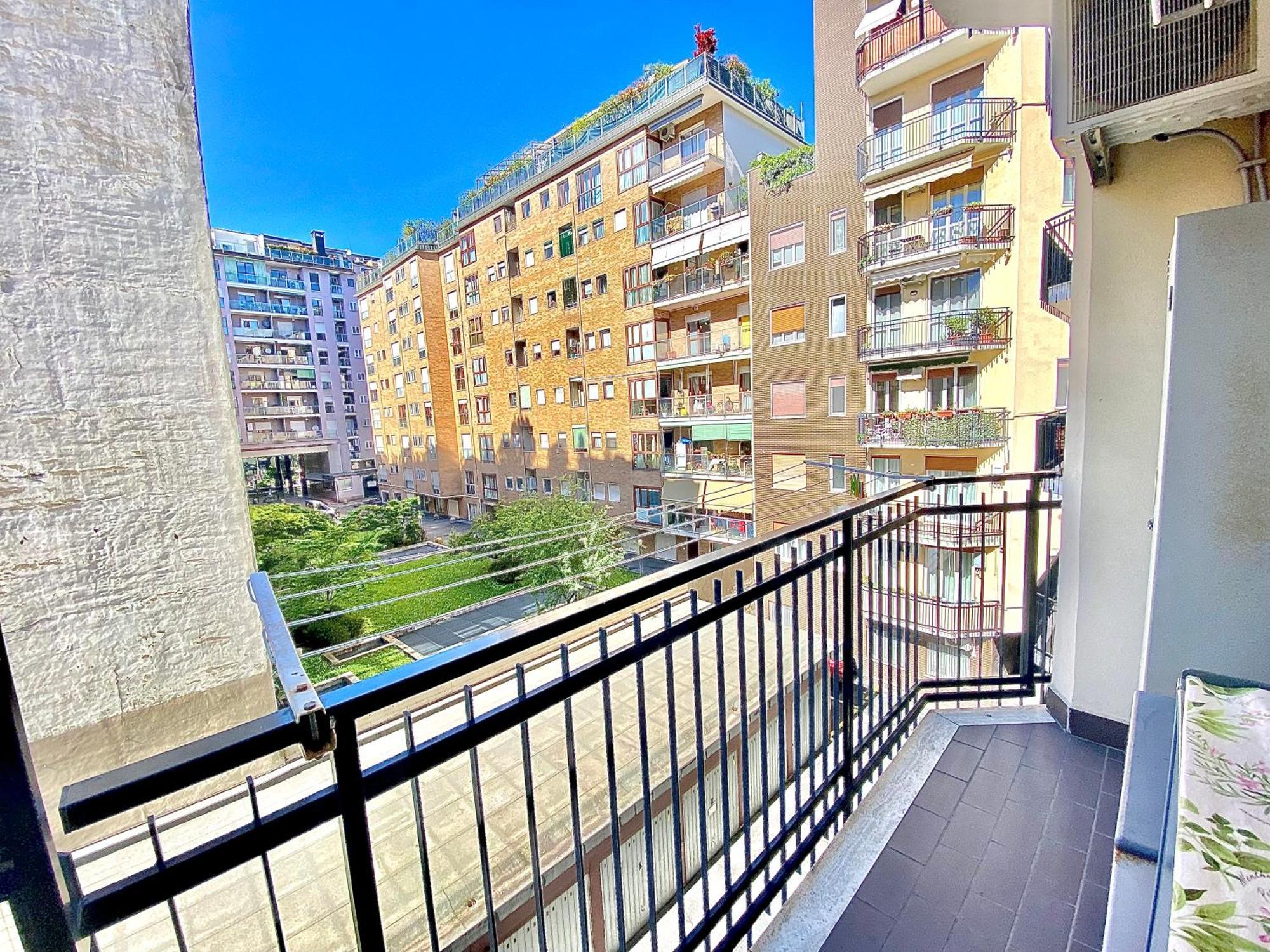 Beada Home, A Pochi Passi Dal Centro Storico Milano E Navigli, Con Fermata Metropolitana Sotto Casa Milão Exterior foto